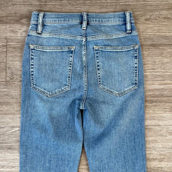 FRAME Le High Straight Light Wash Corkscrew Hem Denim Jeans in Color Whimsy (27) - Picture 8 of 9